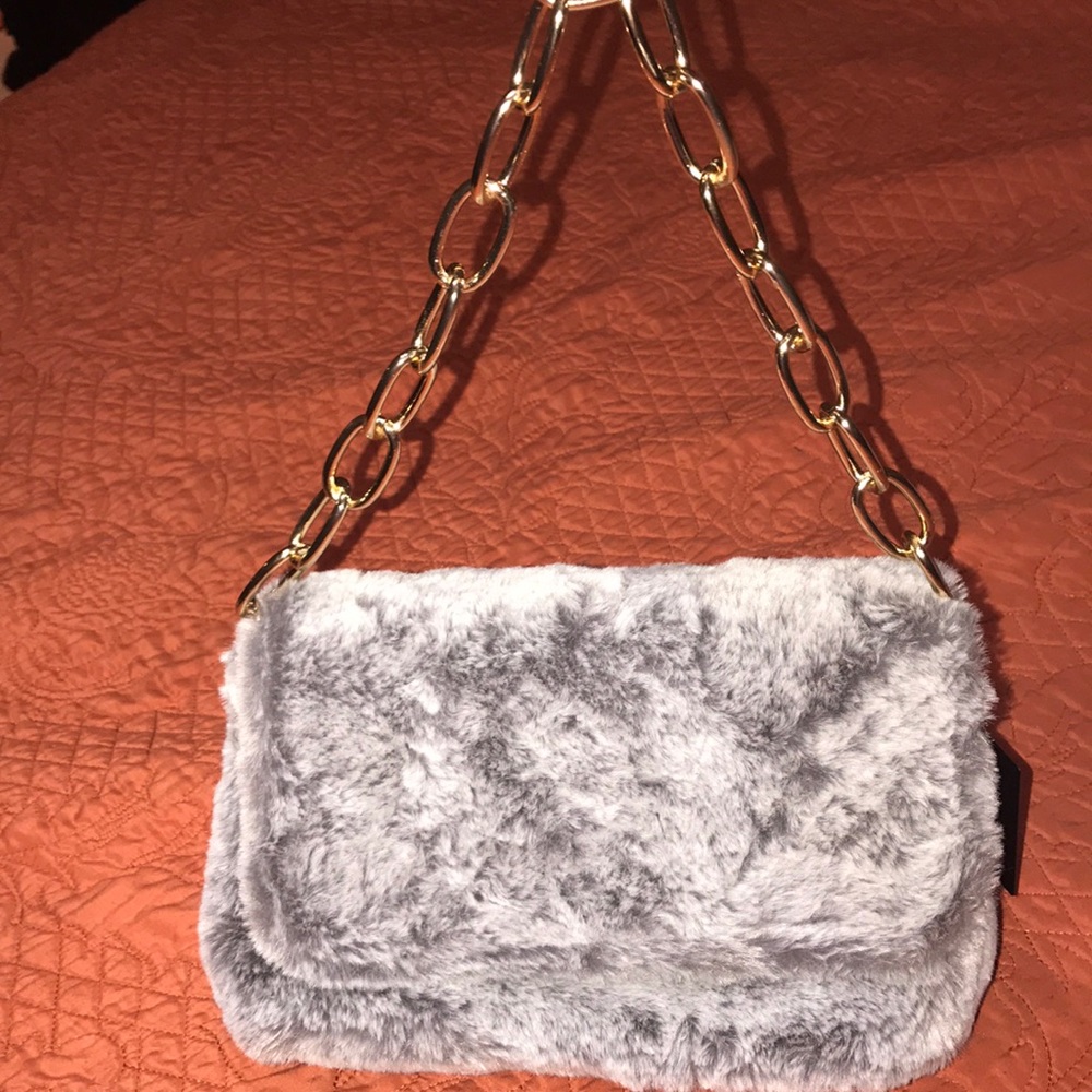 NWT Forever21 grey fuzzy handbag - Picture 8 of 8